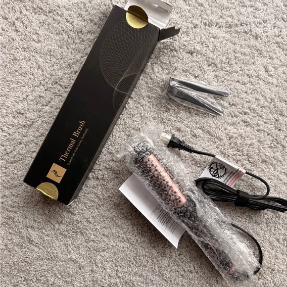 Thermal Brush - Professional Advanced Styler Sleeker - Picture 2 of 9